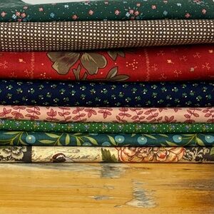 Quilt Cotton Fabric Floral Multicolor Small Flowers Lot of Over 11 Yards